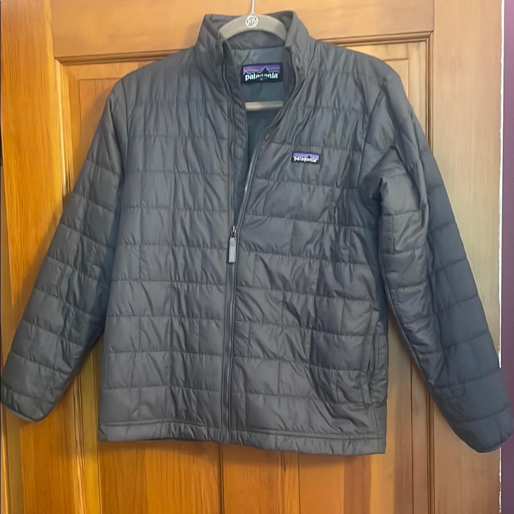 Patagonia Quilted Puffer Jacket - Charcoal Gray XL Boys 14 Never worn no tags